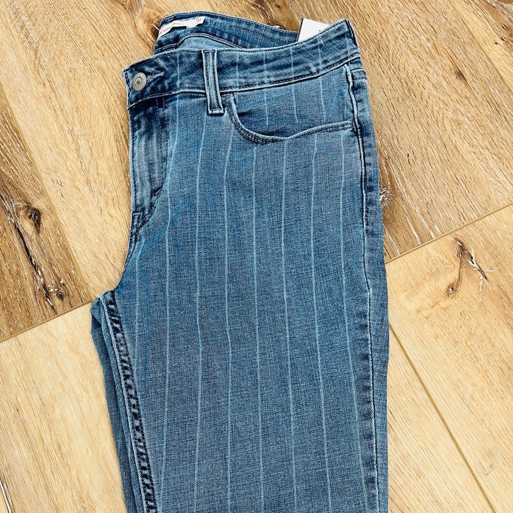 WOMENS Size 31 Striped Levi Jeans